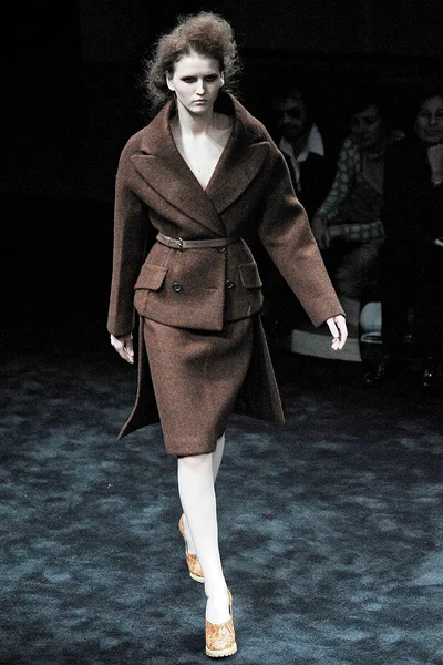 Look 1